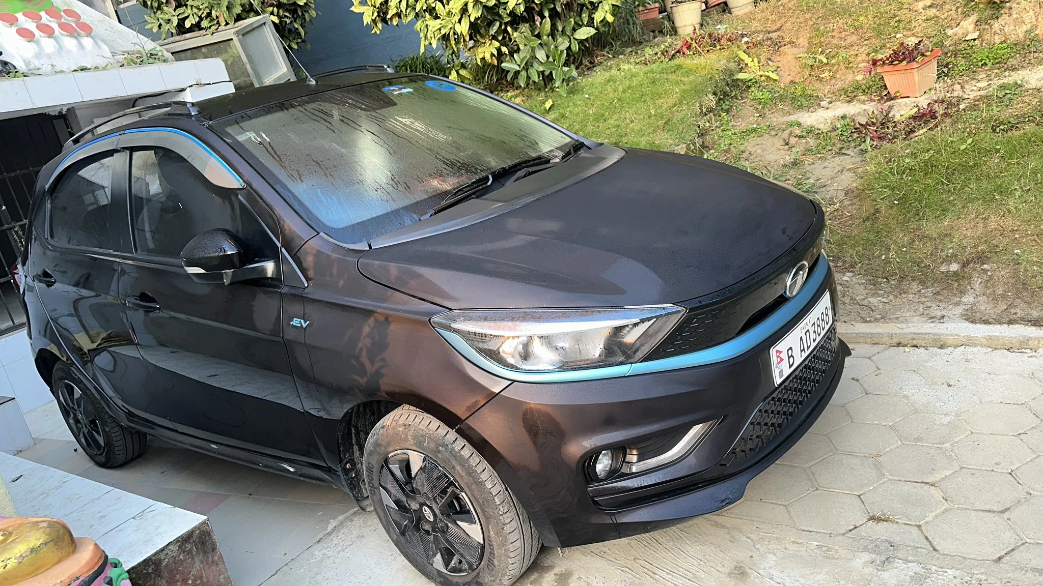 Used 2023 TATA TIAGO EV - Photo 1