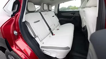 Mahindra XEV 9e 8