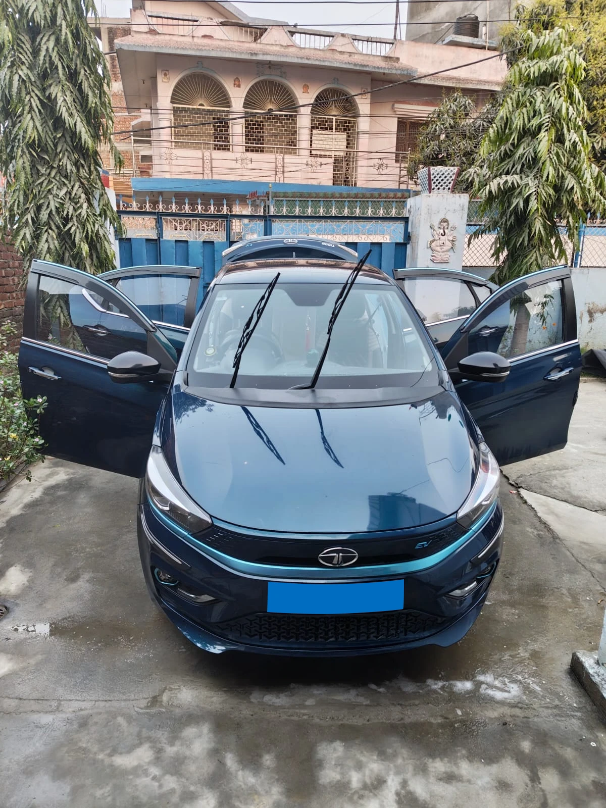 Used 2024 Tata Tigor EV XZ+ (Top Variant) - Photo 1