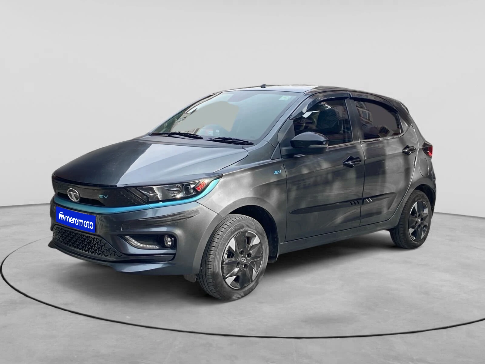 Used 2023 Tata Tiago.EV XZ + Tech SE LR - Photo 2